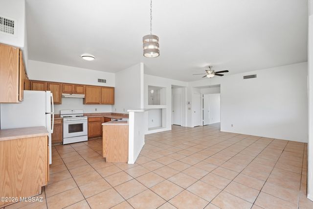 5497 S Wembly Road, Tucson, AZ 85746