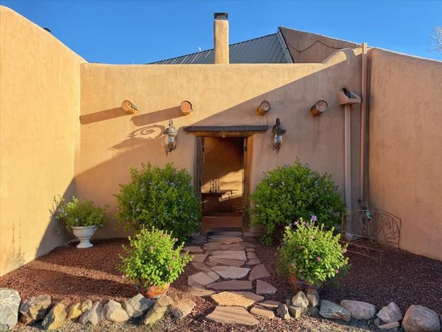 98 La Barbaria Trail, Santa Fe, NM 87505