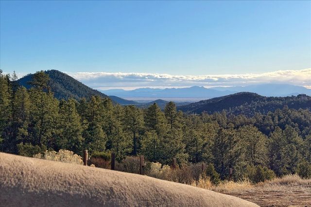 98 La Barbaria Trail, Santa Fe, NM 87505