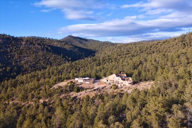 98 La Barbaria Trail, Santa Fe, NM 87505