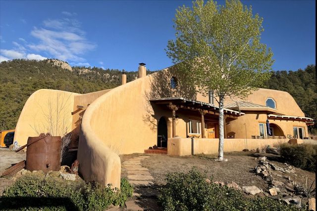 98 La Barbaria Trail, Santa Fe, NM 87505