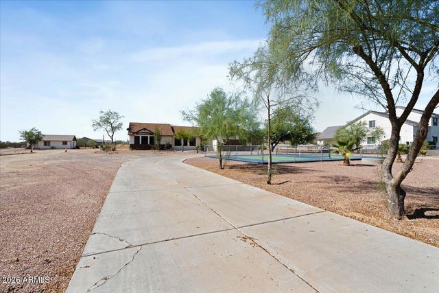 2413 W PHILLIPS Road, Queen Creek, AZ 85144