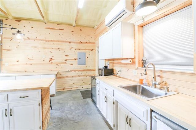 264 NW 1441st Road, Holden, MO 64040