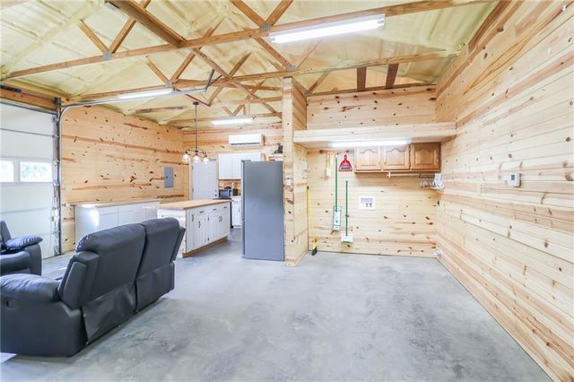 264 NW 1441st Road, Holden, MO 64040