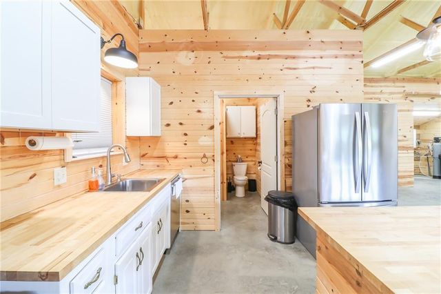 264 NW 1441st Road, Holden, MO 64040