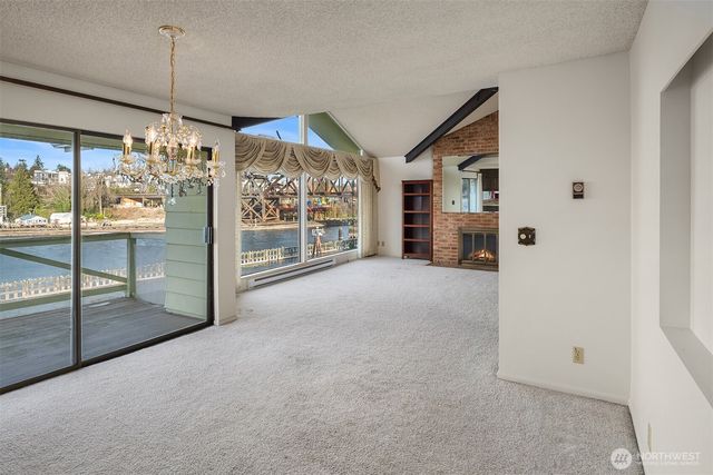 3606 W Commodore Way, Seattle, WA 98199