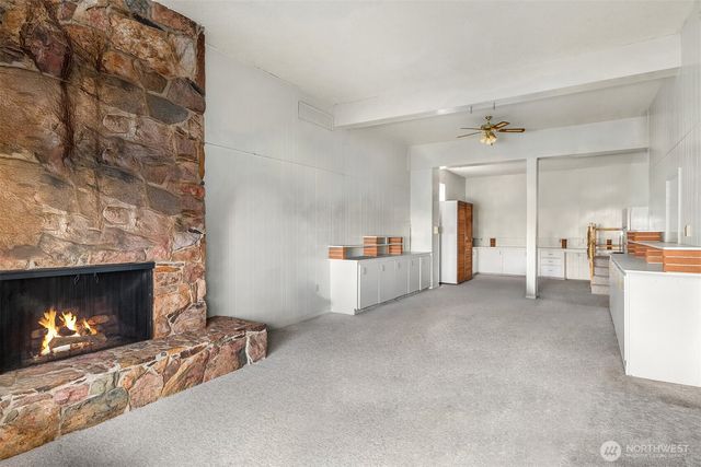 3606 W Commodore Way, Seattle, WA 98199