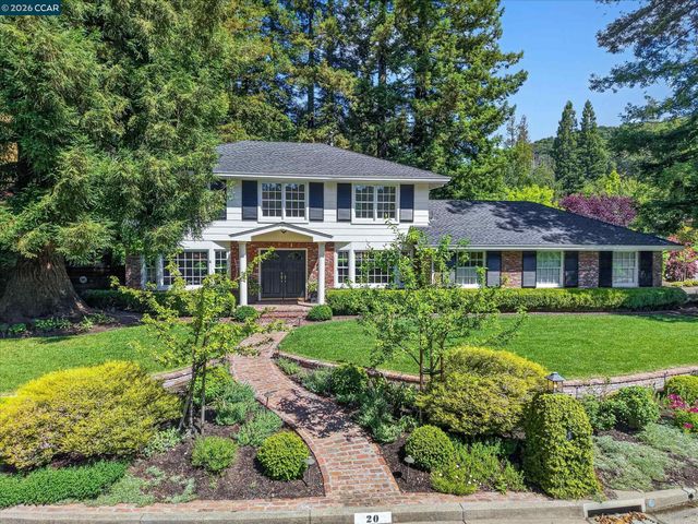 20 Coachwood Ter, Orinda, CA 94563