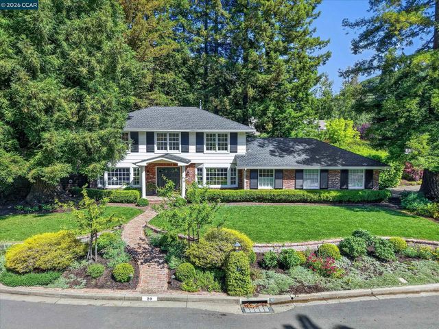 20 Coachwood Ter, Orinda, CA 94563