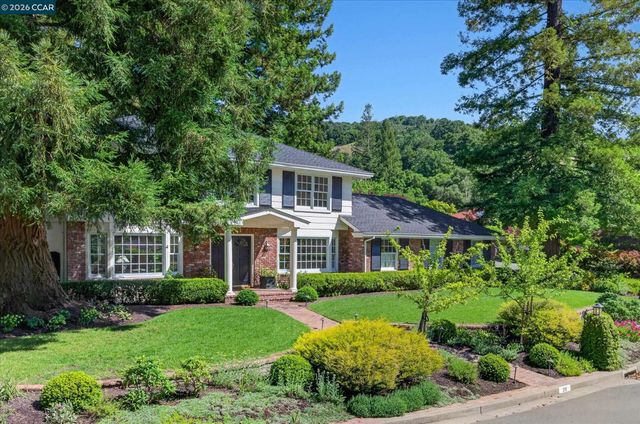 20 Coachwood Ter, Orinda, CA 94563