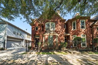 90 Mcgowen St, Houston, TX 77006