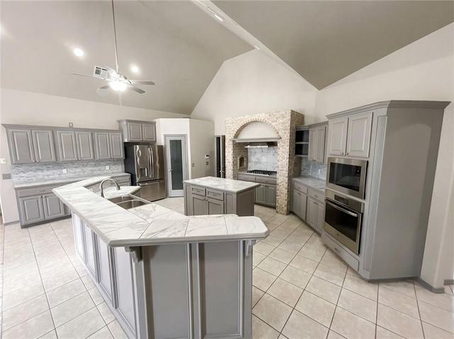 8816 NW 121st Terrace, Oklahoma City, OK 73162