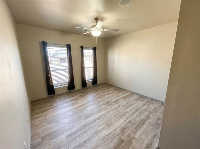 8816 NW 121st Terrace, Oklahoma City, OK 73162