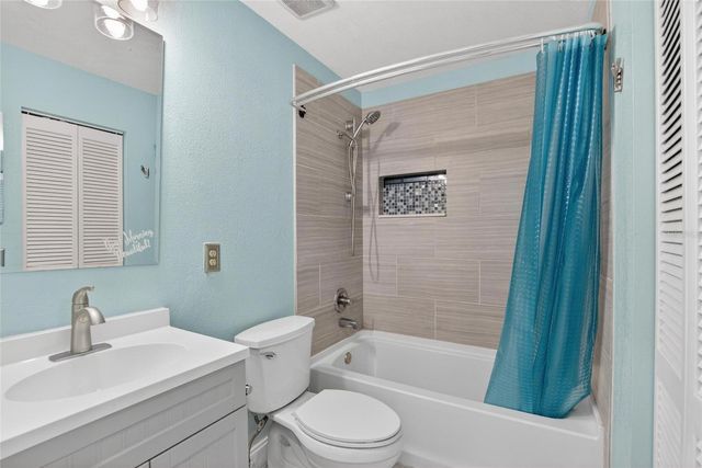 305 SAND RIDGE DRIVE, Valrico, FL 33594