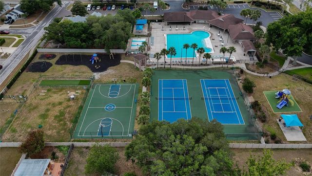 305 SAND RIDGE DRIVE, Valrico, FL 33594