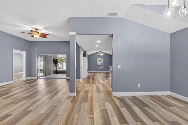 305 SAND RIDGE DRIVE, Valrico, FL 33594