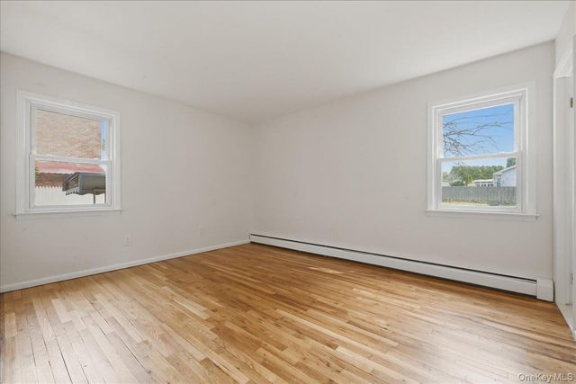 7 Anchorage Road, Port Washington, NY 11050