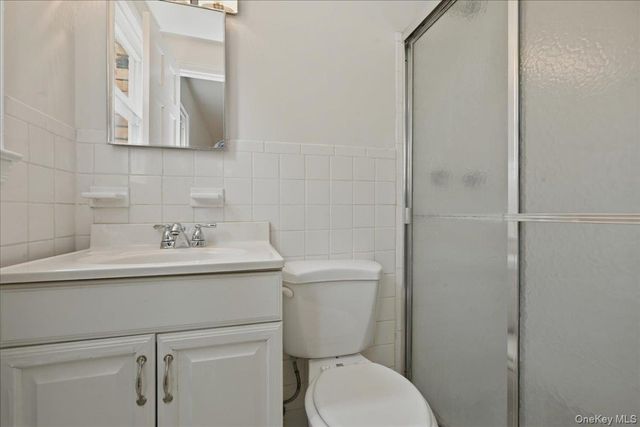 7 Anchorage Road, Port Washington, NY 11050