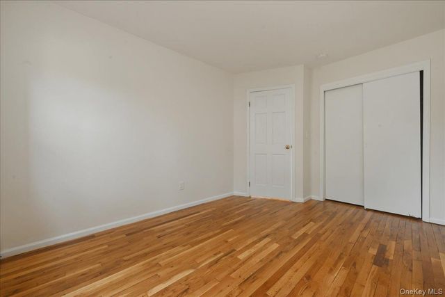 7 Anchorage Road, Port Washington, NY 11050