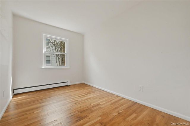 7 Anchorage Road, Port Washington, NY 11050