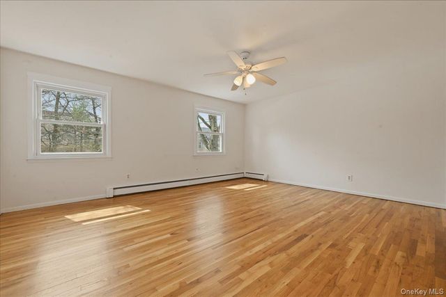 7 Anchorage Road, Port Washington, NY 11050