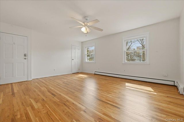 7 Anchorage Road, Port Washington, NY 11050