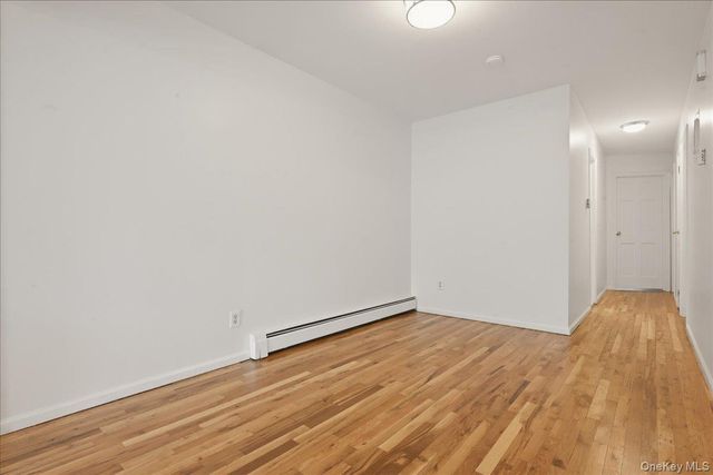 7 Anchorage Road, Port Washington, NY 11050