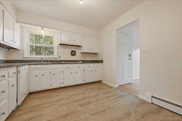 7 Anchorage Road, Port Washington, NY 11050