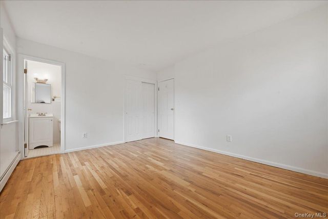 7 Anchorage Road, Port Washington, NY 11050