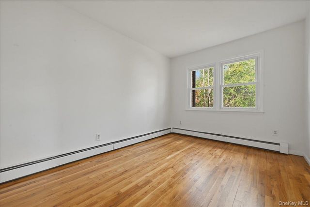 7 Anchorage Road, Port Washington, NY 11050