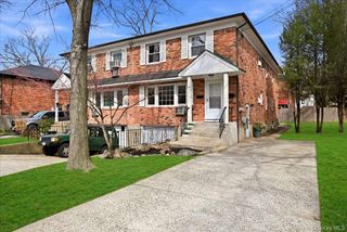 7 Anchorage Road, Port Washington, NY 11050