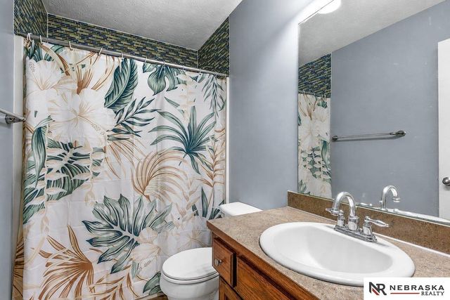 4733 S 81st Street, Ralston, NE 68127