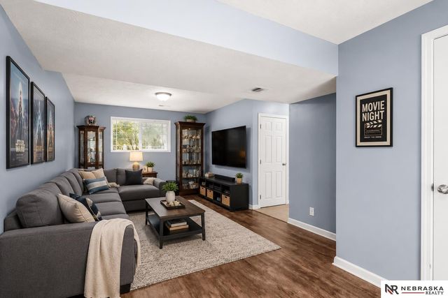 4733 S 81st Street, Ralston, NE 68127