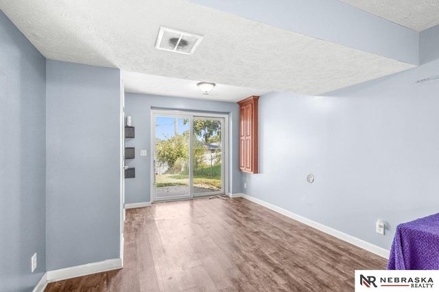 4733 S 81st Street, Ralston, NE 68127