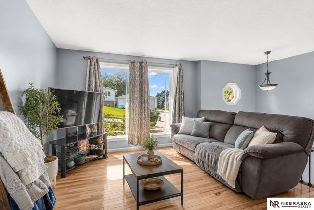 4733 S 81st Street, Ralston, NE 68127