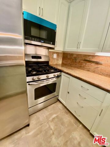 6375 Green Valley Circle 104, Culver City, CA 90230