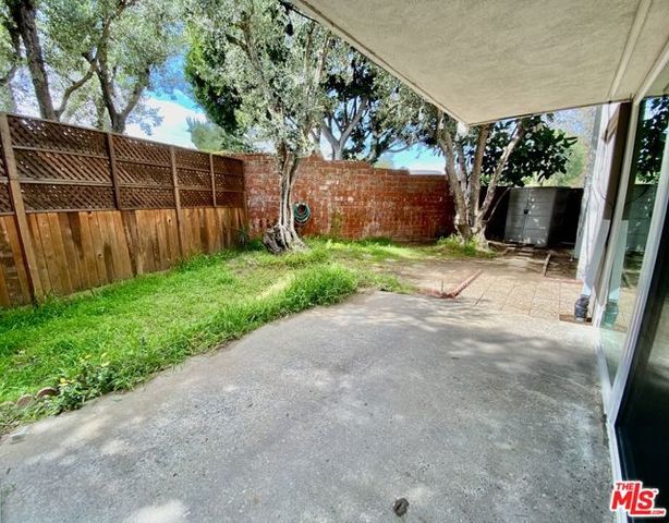 6375 Green Valley Circle 104, Culver City, CA 90230