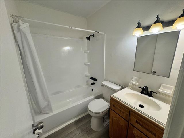 316 E PRIMROSE LANE, Lady Lake, FL 32159