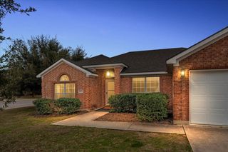 1600 Prickly Pear ST, Lockhart, TX 78644