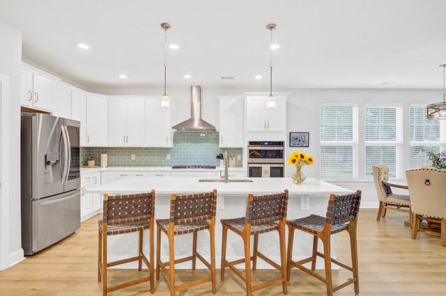 608 S Pointe Boulevard, Summerville, SC 29483