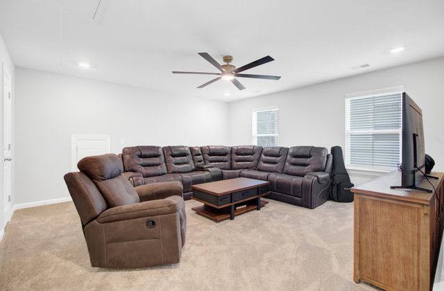 608 S Pointe Boulevard, Summerville, SC 29483