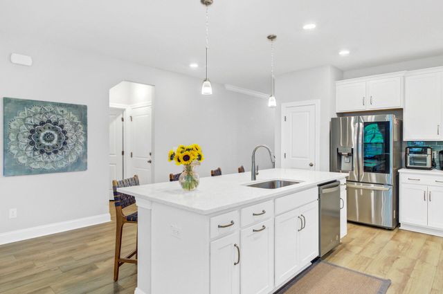 608 S Pointe Boulevard, Summerville, SC 29483