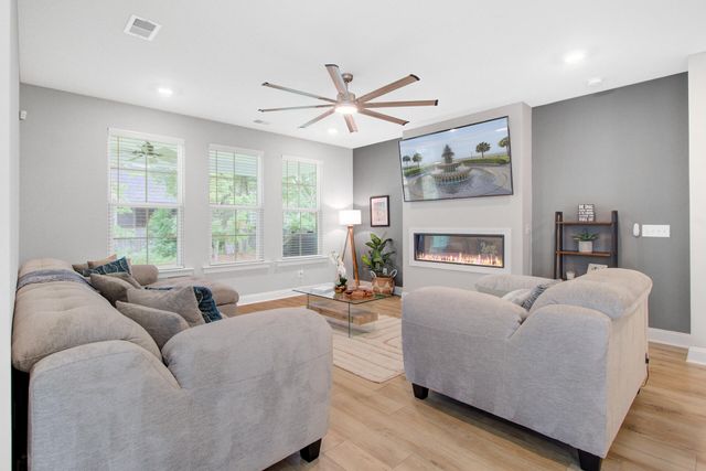 608 S Pointe Boulevard, Summerville, SC 29483