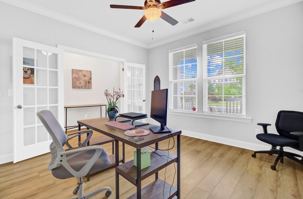 Image 16 of property listing at 608 S Pointe Boulevard, Summerville, SC 29483