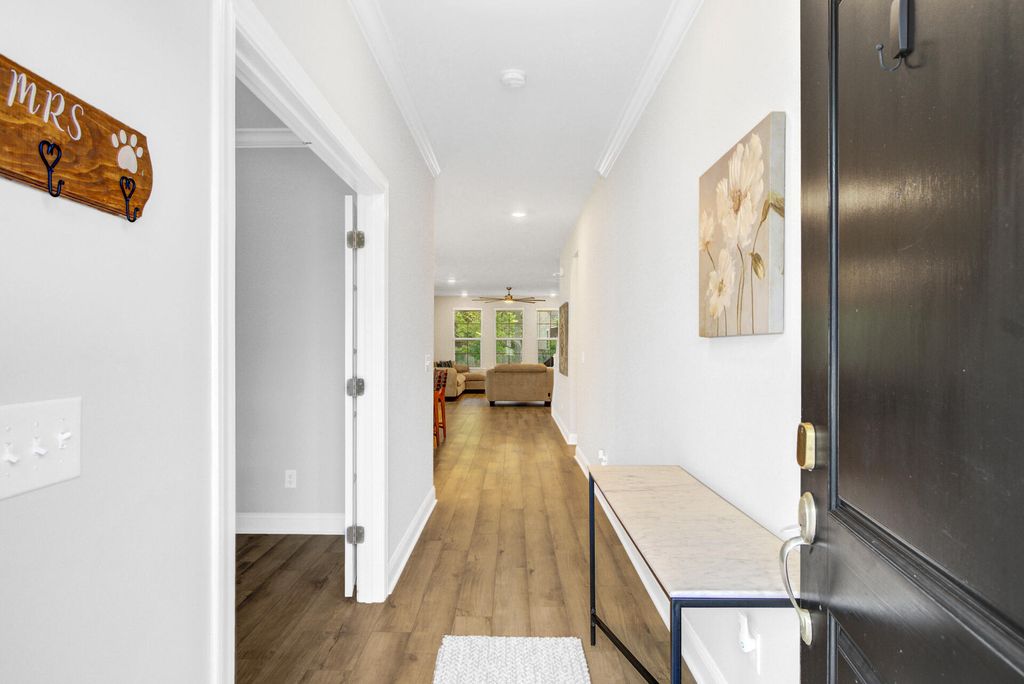 Image 20 of property listing at 608 S Pointe Boulevard, Summerville, SC 29483