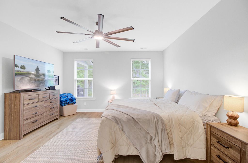 Image 22 of property listing at 608 S Pointe Boulevard, Summerville, SC 29483