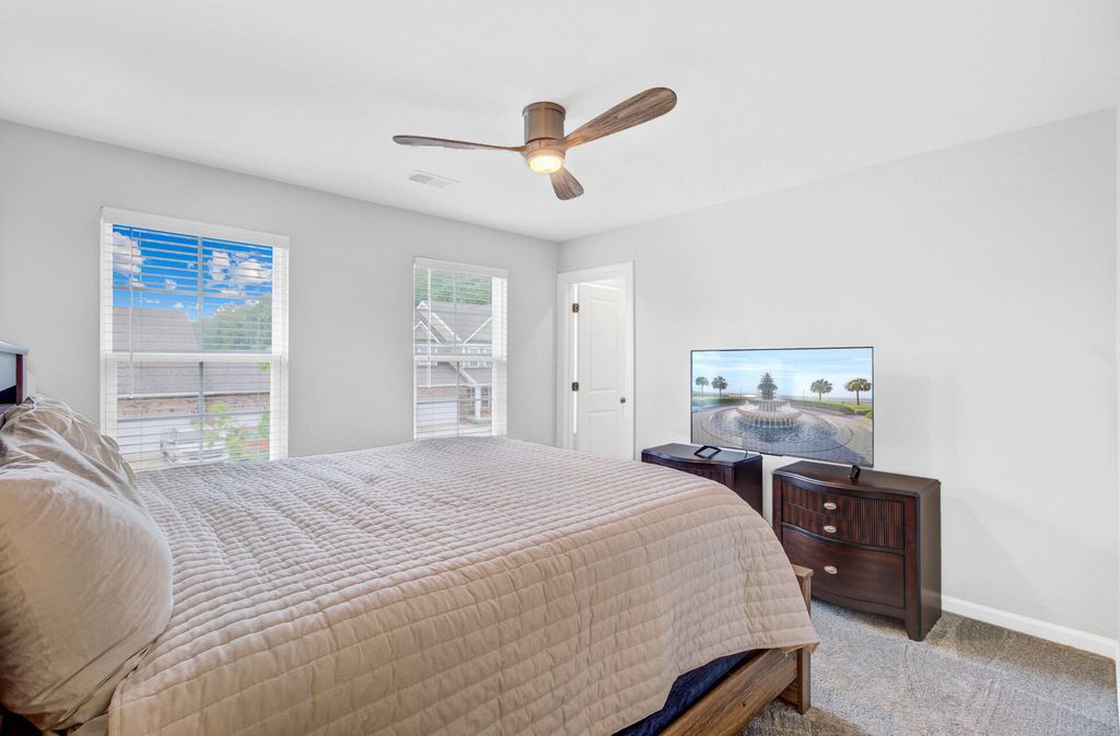 Image 26 of property listing at 608 S Pointe Boulevard, Summerville, SC 29483