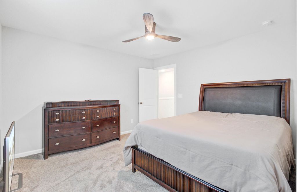 Image 30 of property listing at 608 S Pointe Boulevard, Summerville, SC 29483