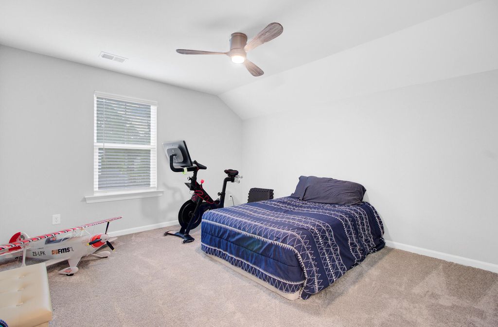 Image 32 of property listing at 608 S Pointe Boulevard, Summerville, SC 29483