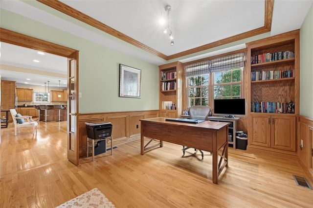 317 Abbey Brook Ln, Peters Twp, PA 15367
